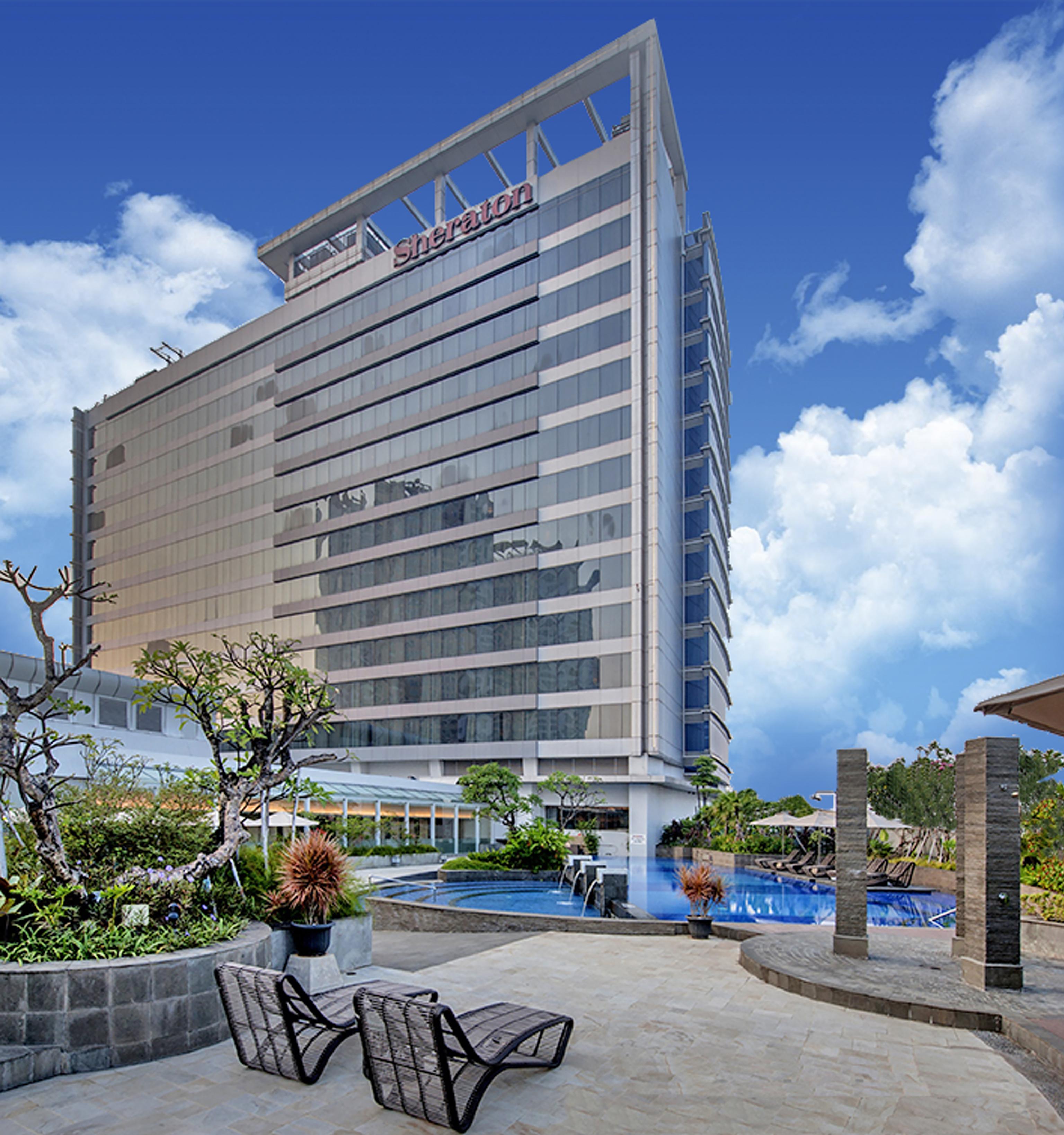 Sheraton Grand Jakarta Gandaria City Hotel Экстерьер фото