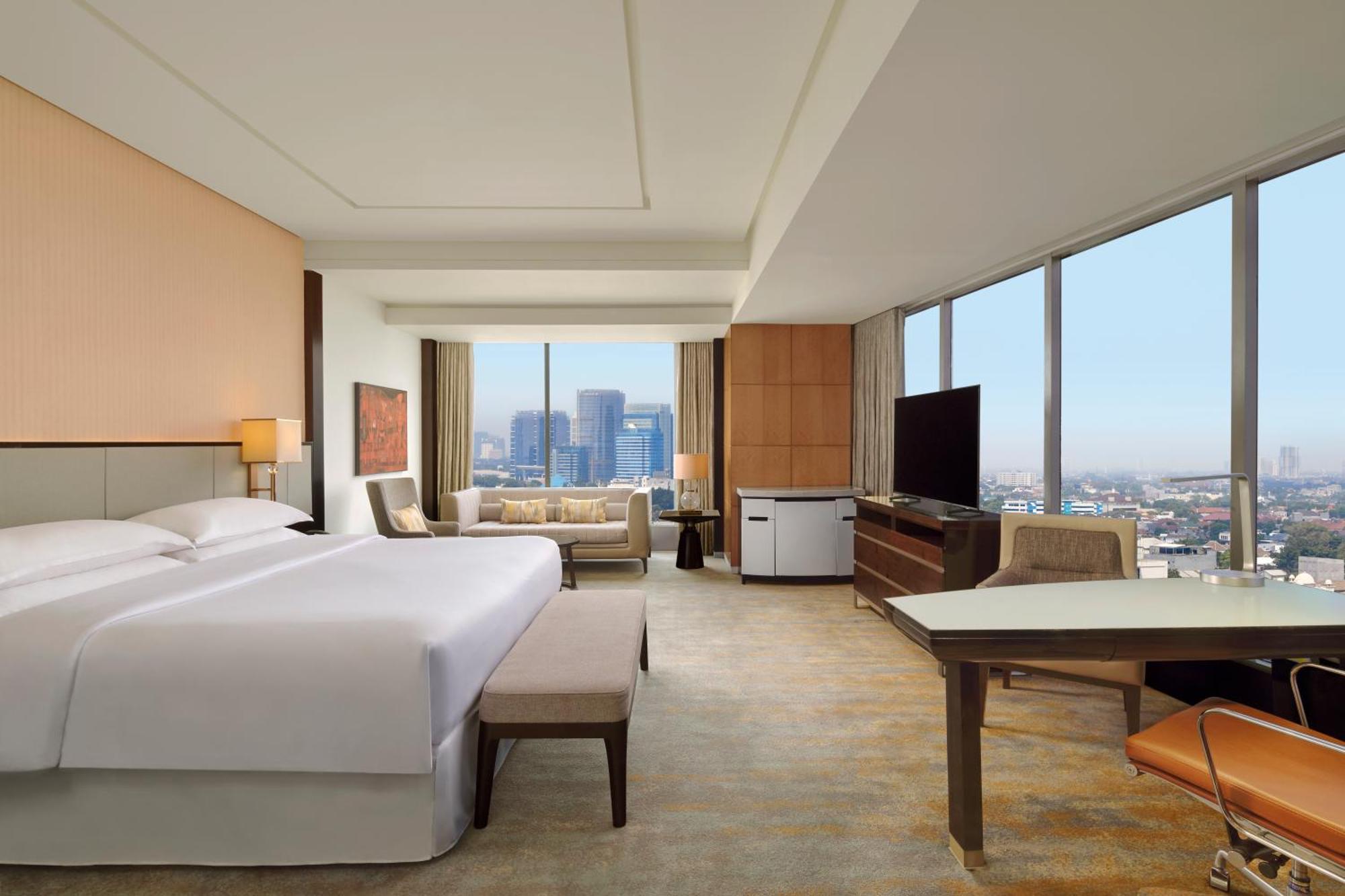 Sheraton Grand Jakarta Gandaria City Hotel Экстерьер фото