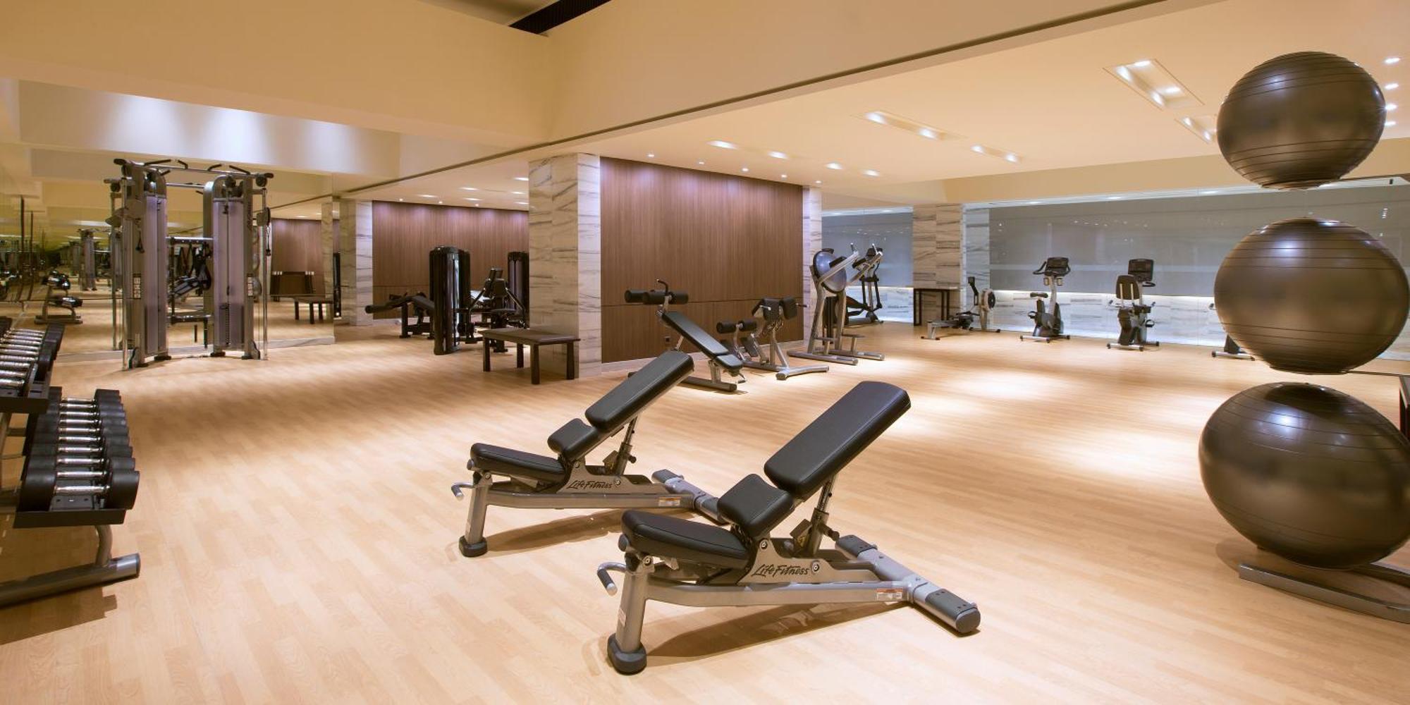 Sheraton Grand Jakarta Gandaria City Hotel Экстерьер фото