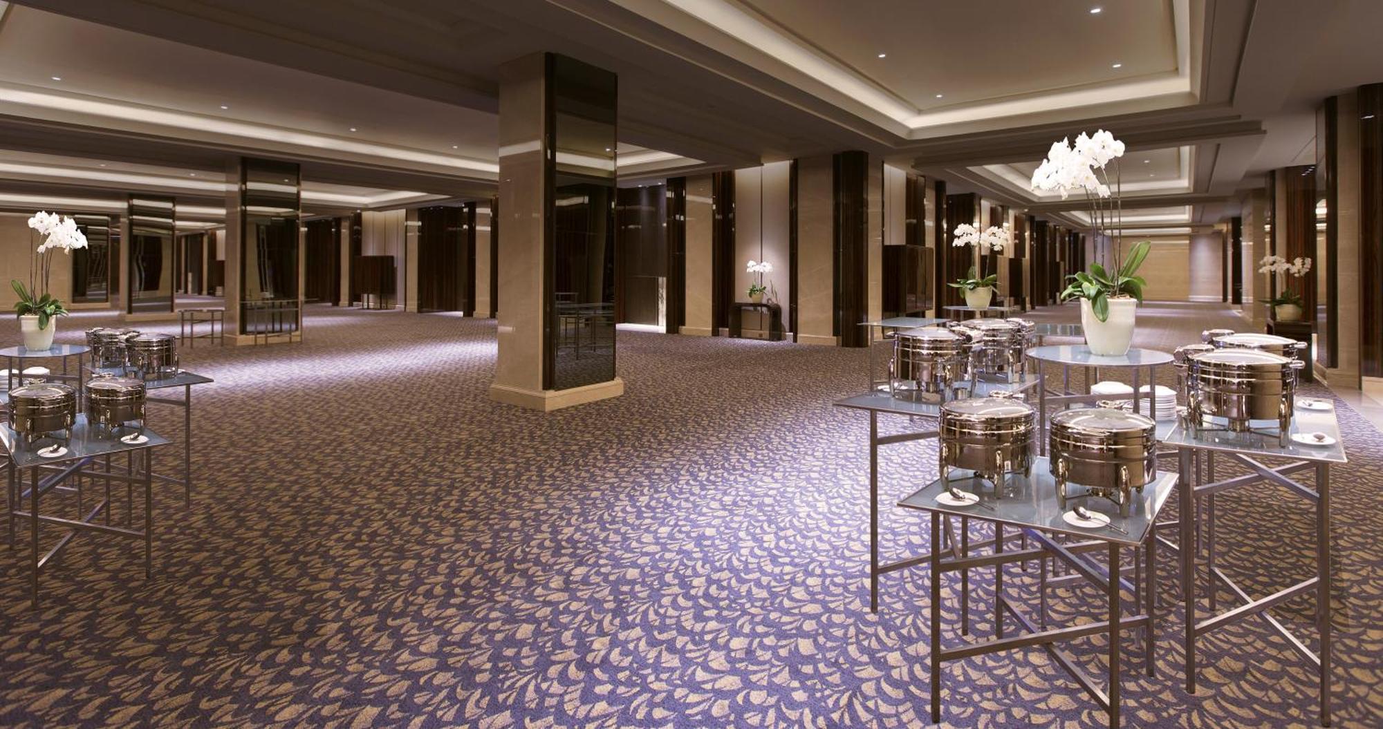Sheraton Grand Jakarta Gandaria City Hotel Экстерьер фото