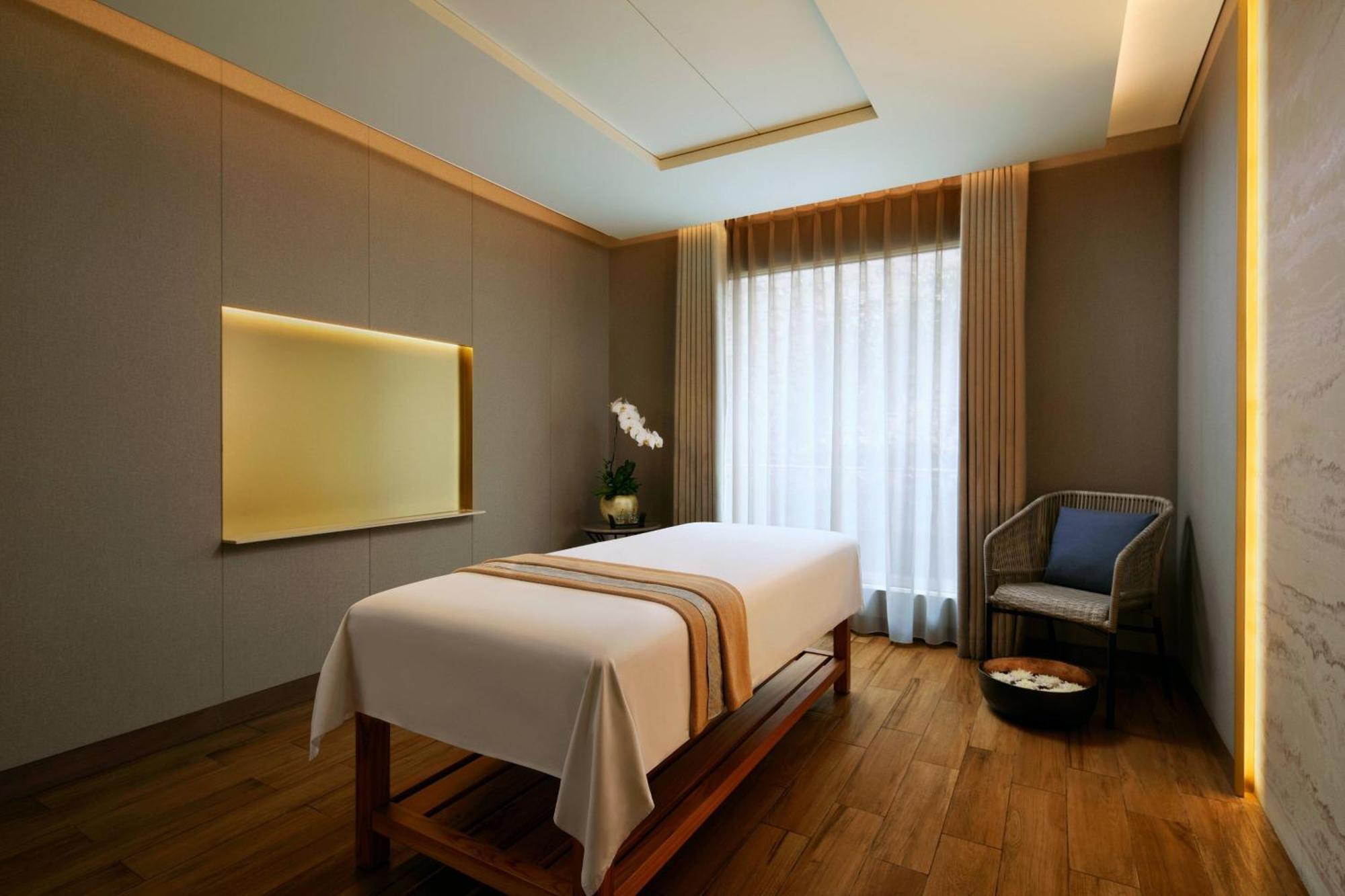 Sheraton Grand Jakarta Gandaria City Hotel Экстерьер фото