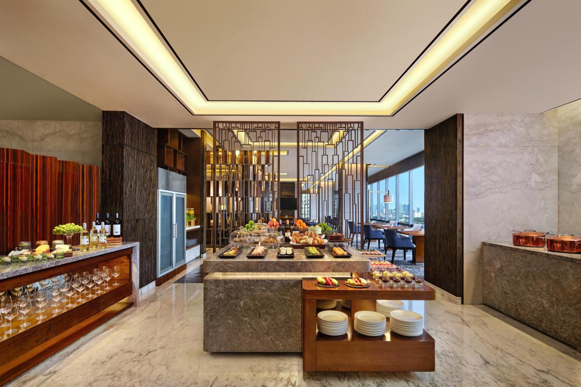Sheraton Grand Jakarta Gandaria City Hotel Экстерьер фото