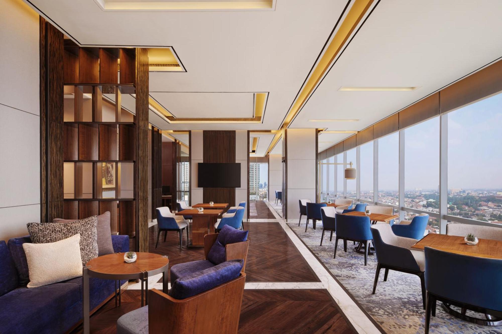 Sheraton Grand Jakarta Gandaria City Hotel Экстерьер фото