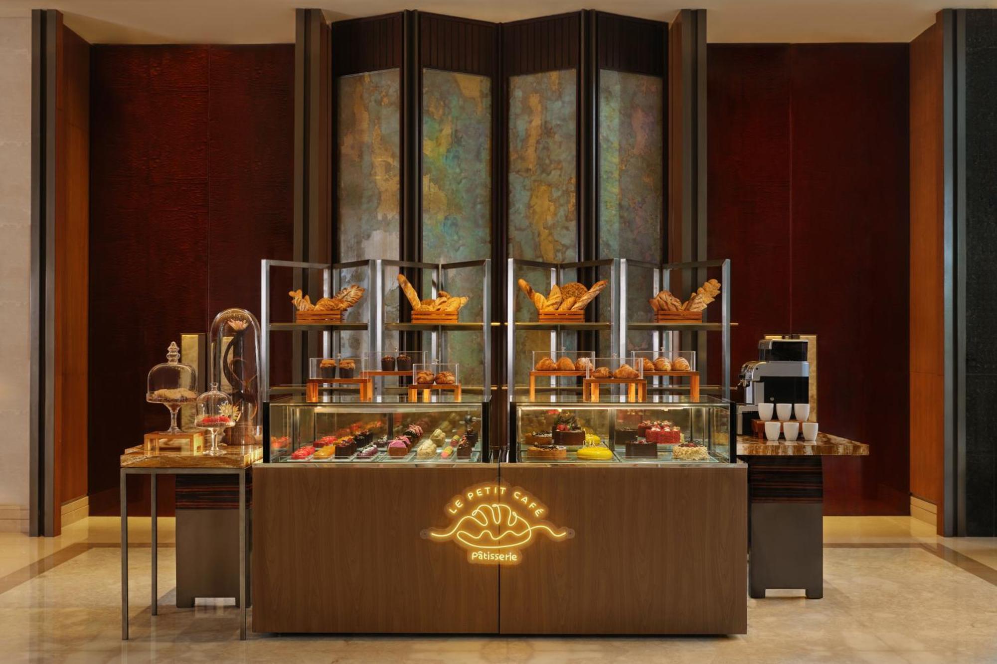 Sheraton Grand Jakarta Gandaria City Hotel Экстерьер фото