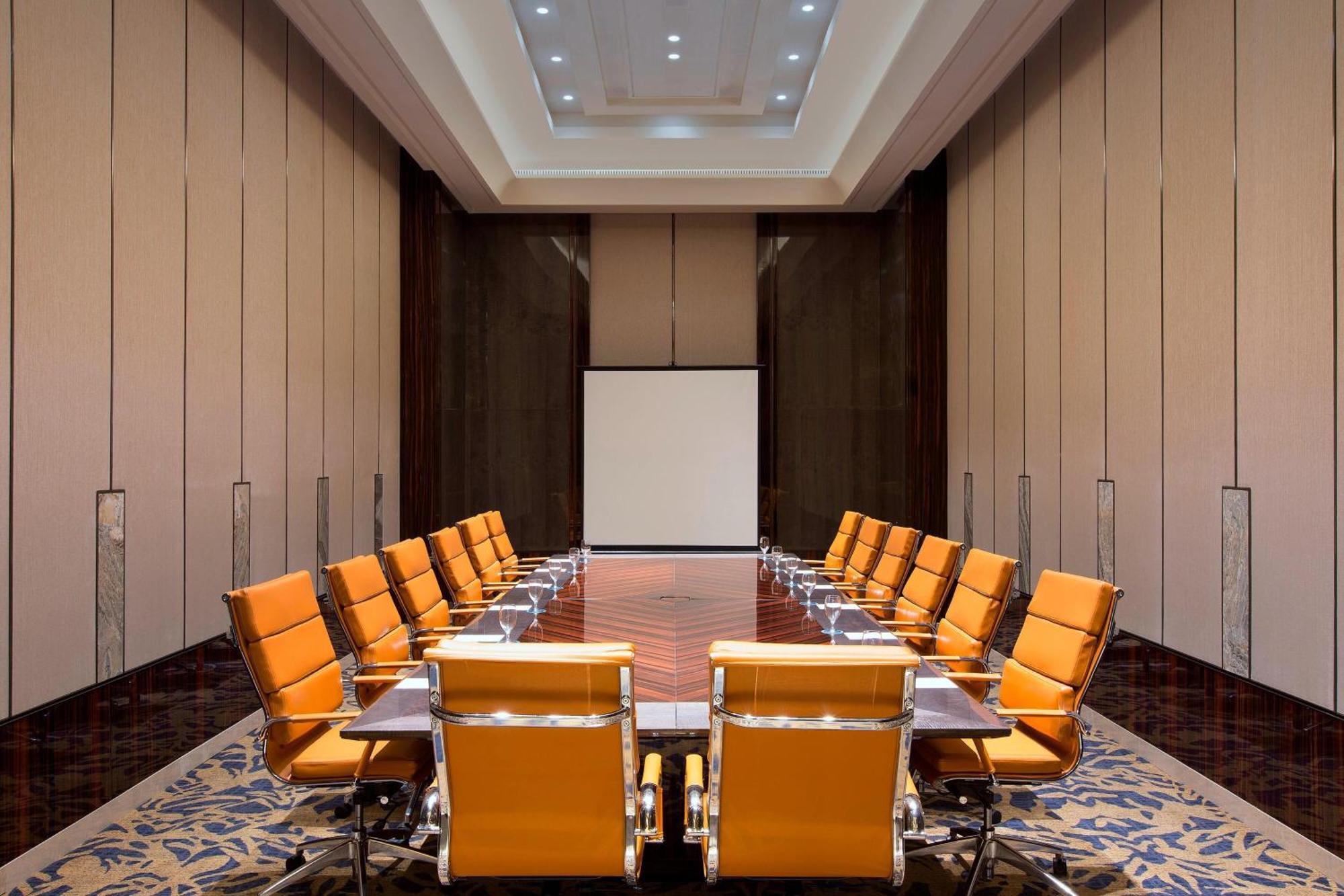 Sheraton Grand Jakarta Gandaria City Hotel Экстерьер фото