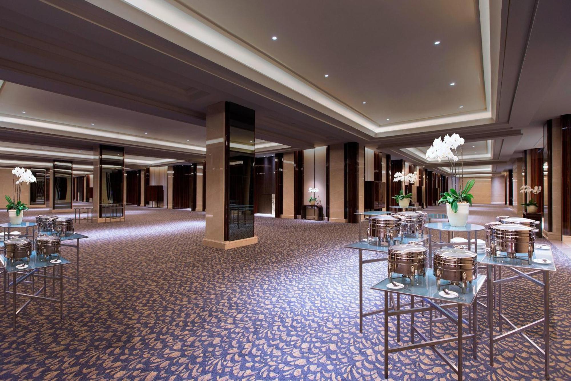 Sheraton Grand Jakarta Gandaria City Hotel Экстерьер фото