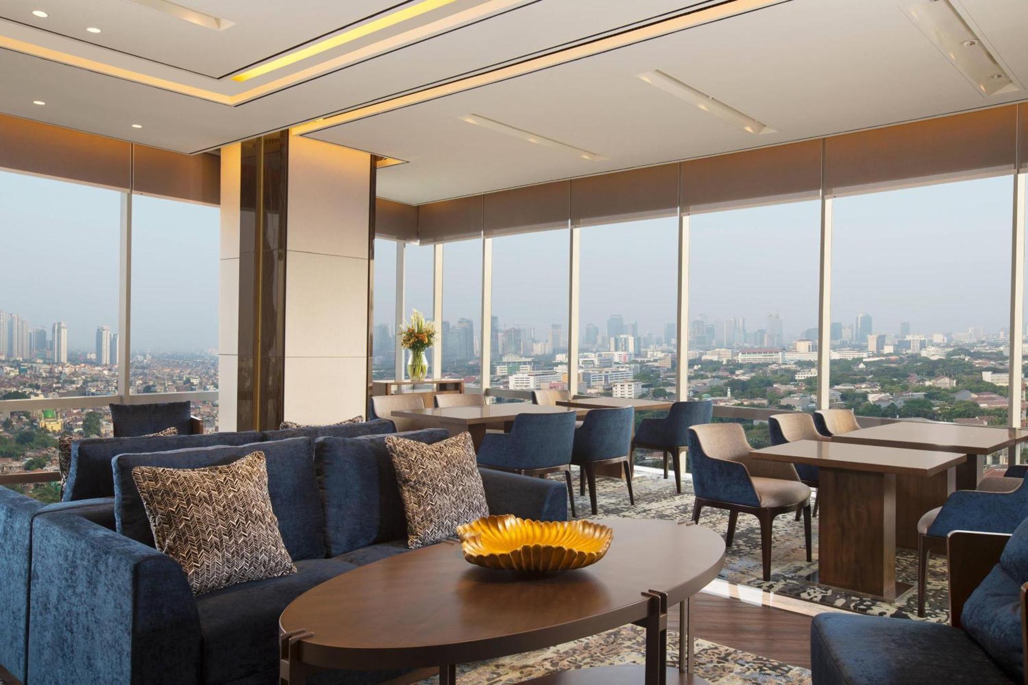 Sheraton Grand Jakarta Gandaria City Hotel Экстерьер фото